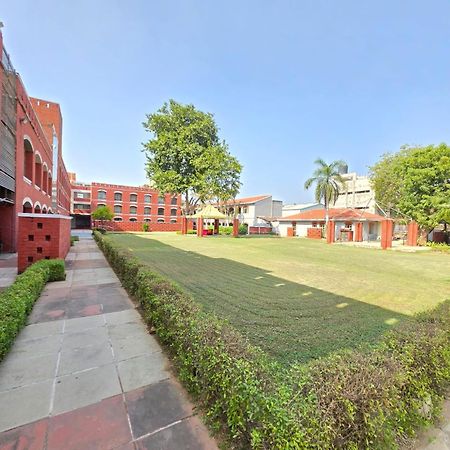 The Sky Imperial, Gandhinagar Hotel Exterior photo